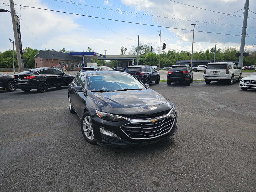 Photo 5 of this CHEVROLET MALIBU