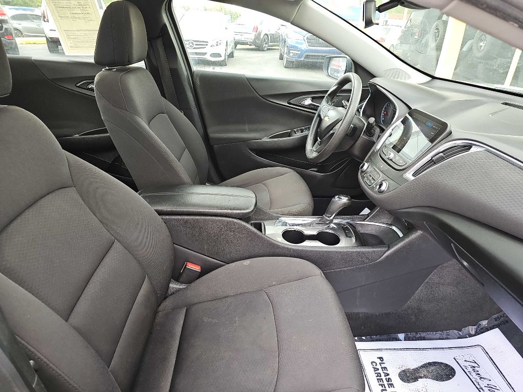 Photo 42 of this CHEVROLET MALIBU
