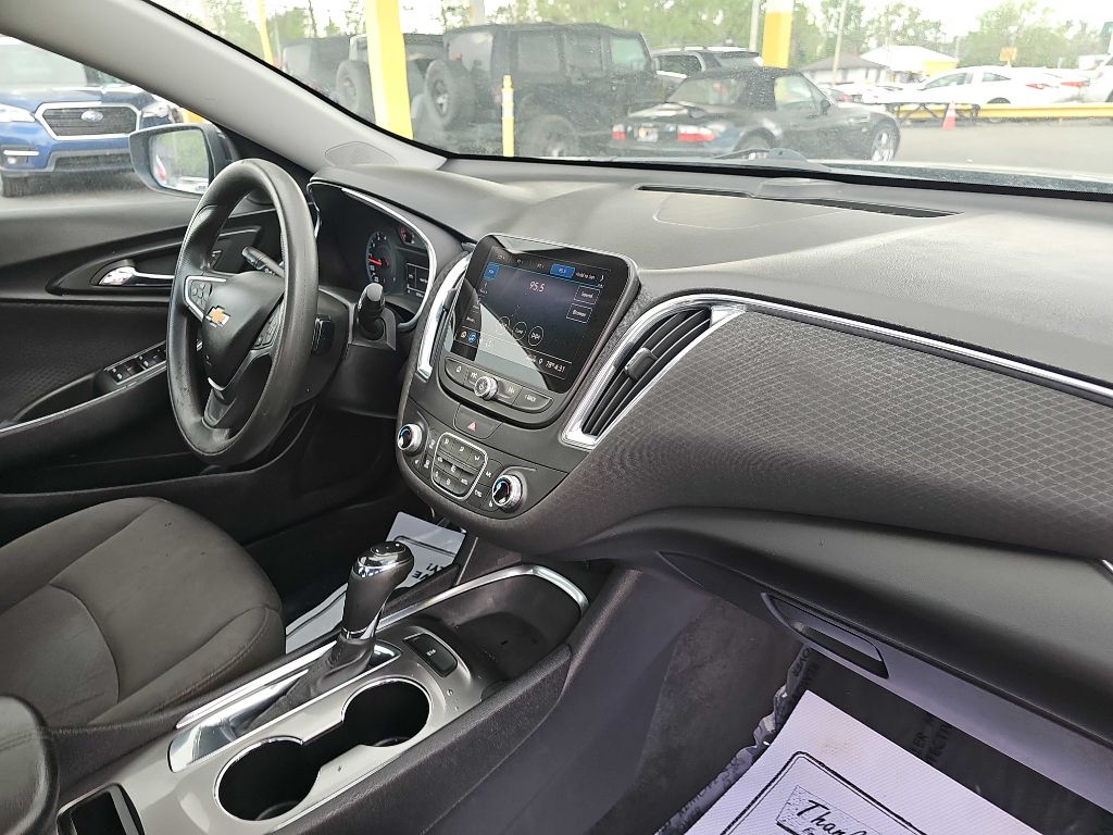 Photo 43 of this CHEVROLET MALIBU