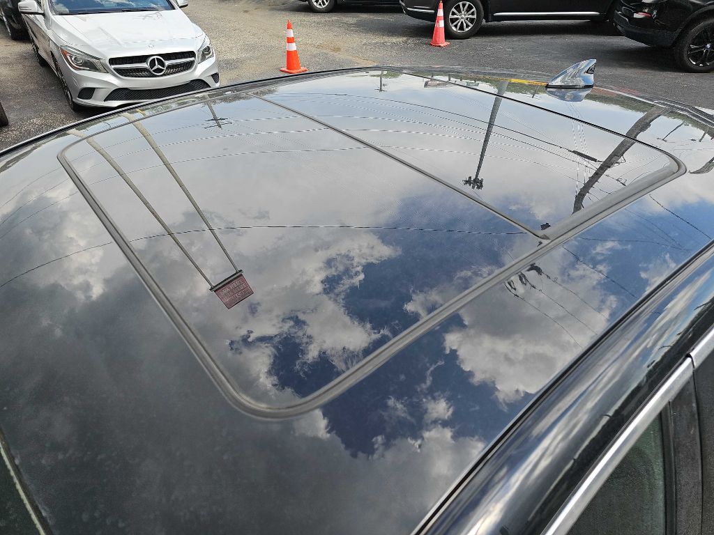 Photo 19 of this CHEVROLET MALIBU