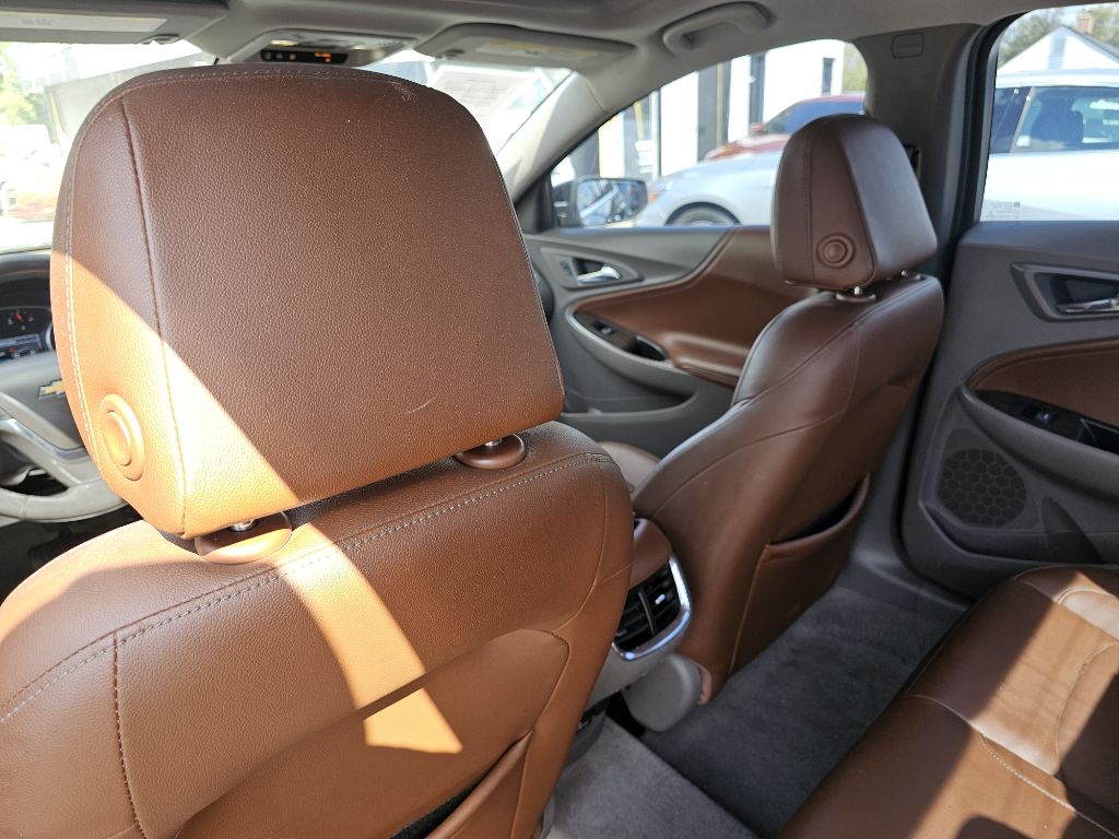 Photo 33 of this CHEVROLET MALIBU PREMIER