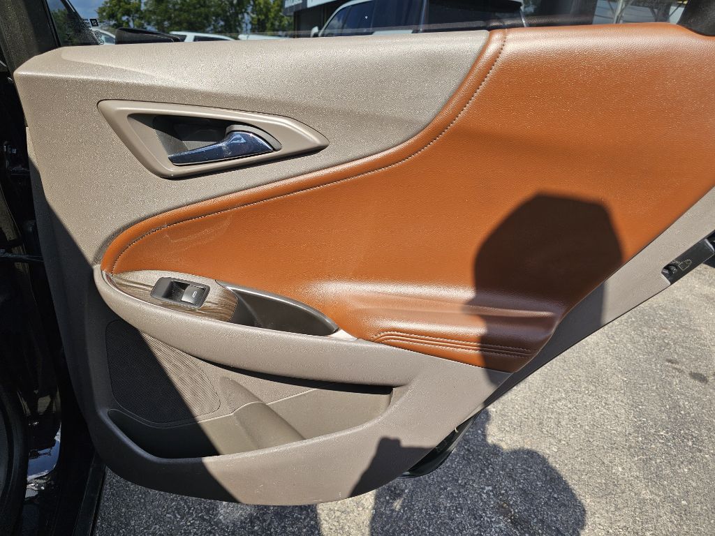 Photo 36 of this CHEVROLET MALIBU PREMIER
