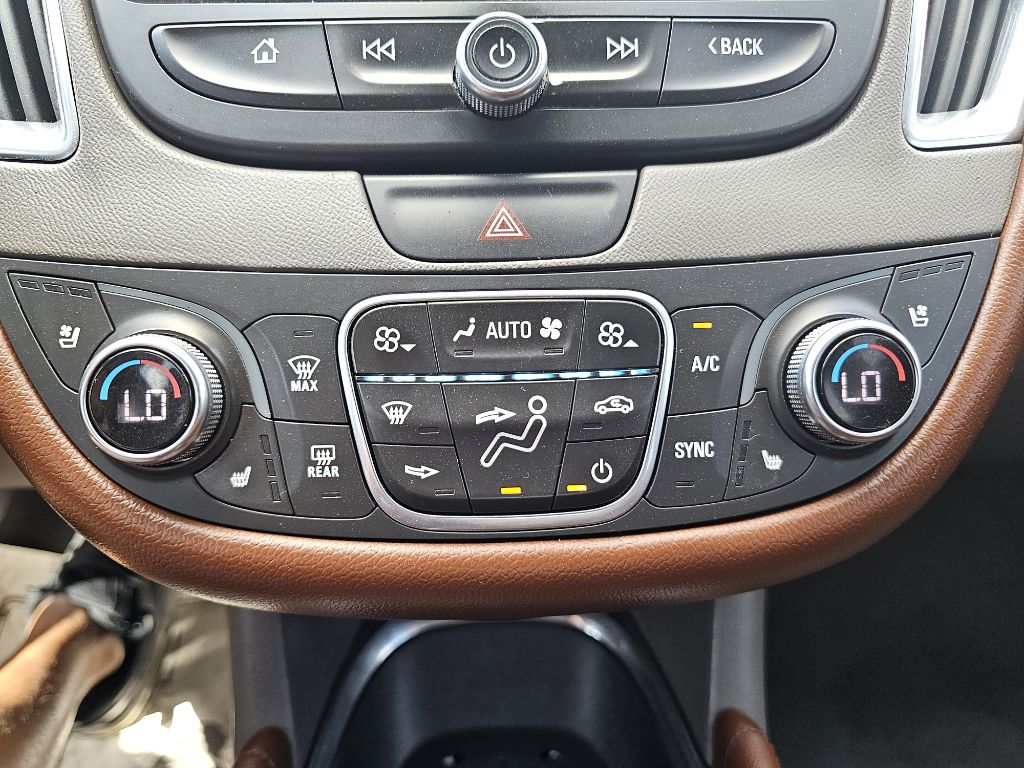 Photo 22 of this CHEVROLET MALIBU PREMIER