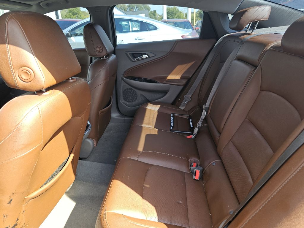 Photo 31 of this CHEVROLET MALIBU PREMIER