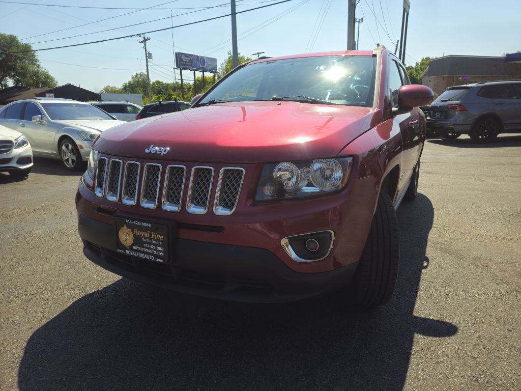 Photo 3 of this JEEP COMPASS