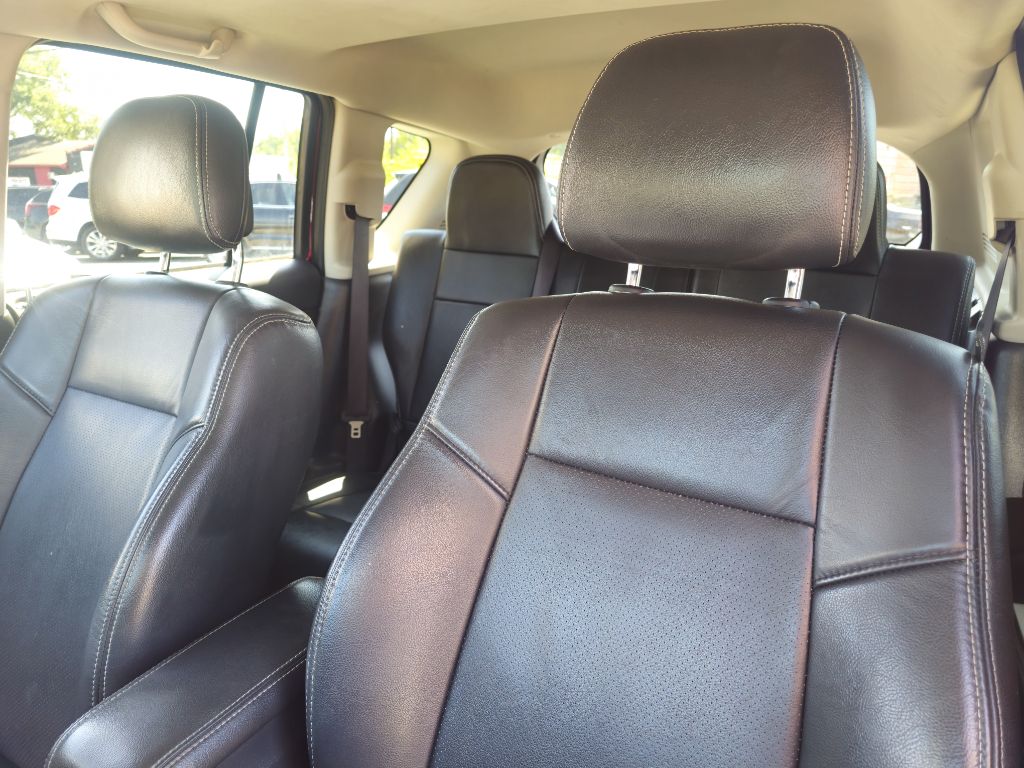 Photo 26 of this JEEP COMPASS