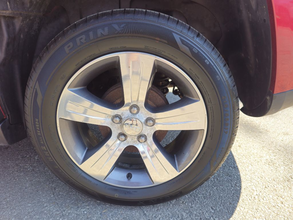 Photo 23 of this JEEP COMPASS