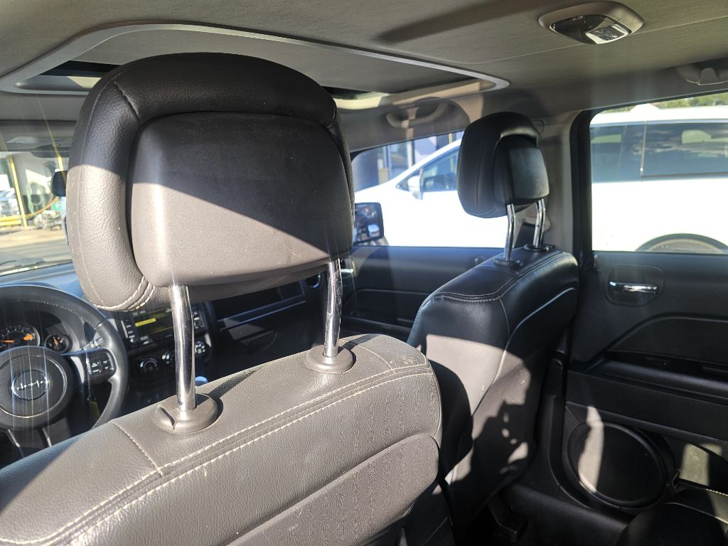 Photo 27 of this JEEP PATRIOT