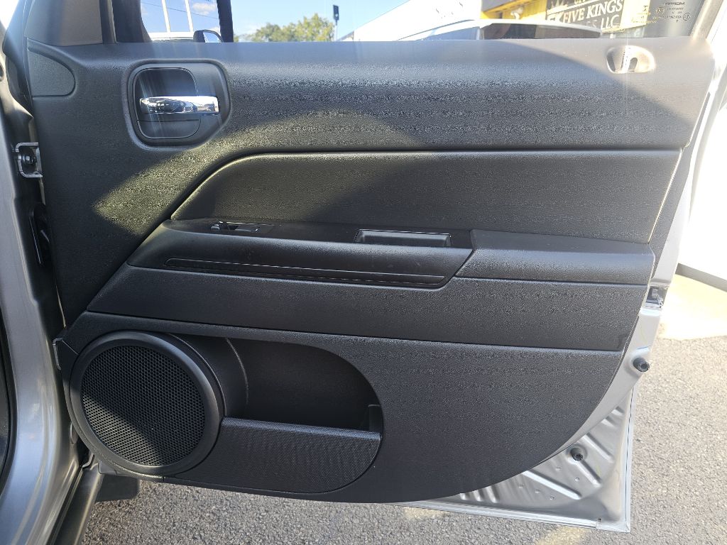 Photo 65 of this JEEP PATRIOT