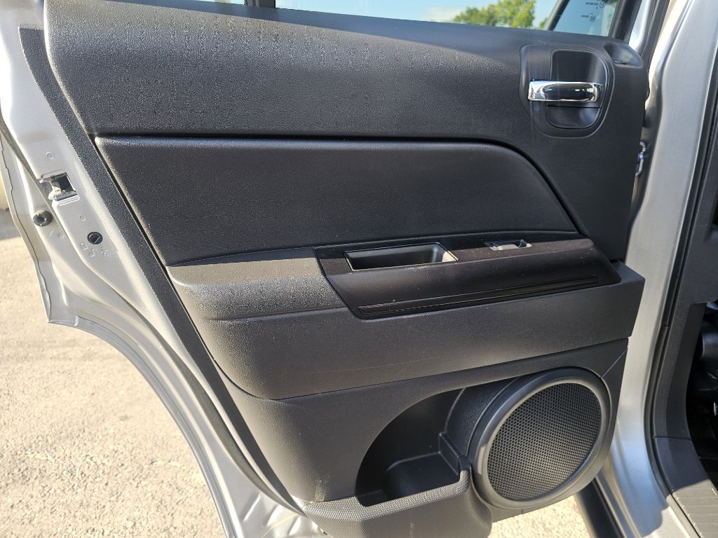 Photo 29 of this JEEP PATRIOT
