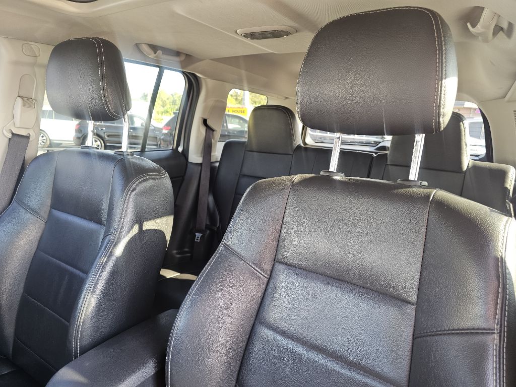 Photo 44 of this JEEP PATRIOT