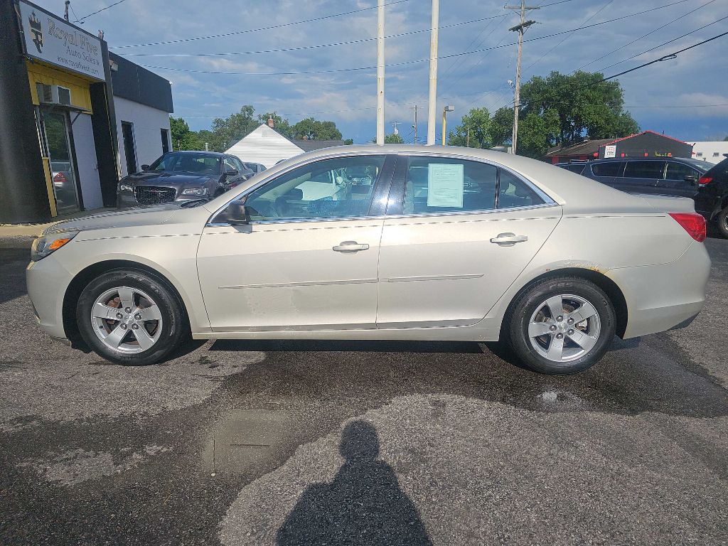 Photo 12 of this CHEVROLET MALIBU LS