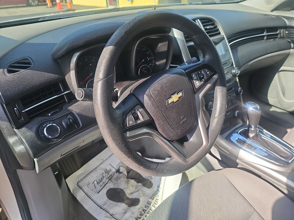 Photo 19 of this CHEVROLET MALIBU LS