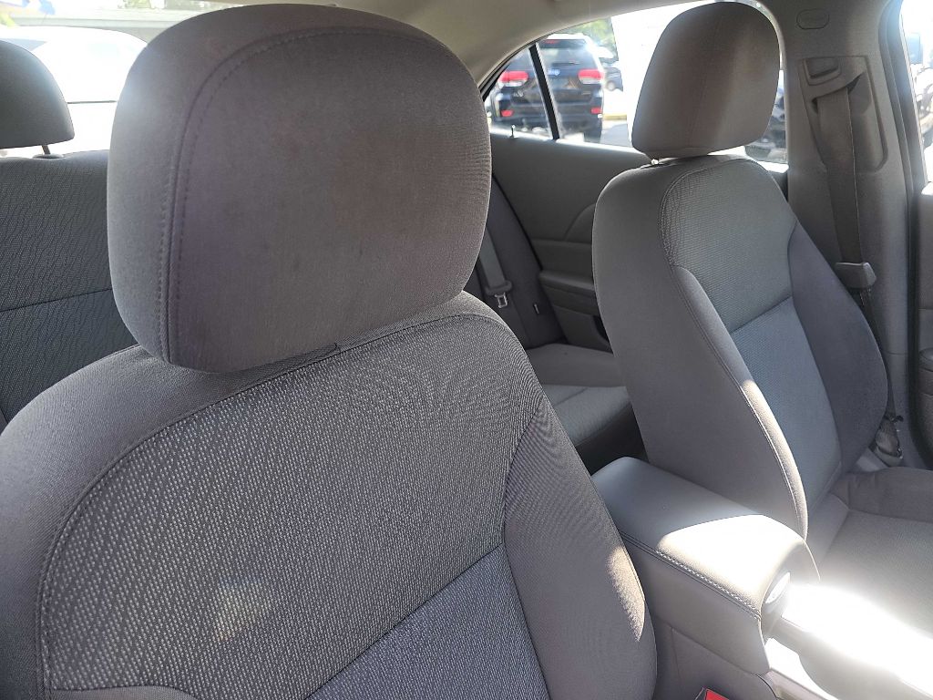 Photo 34 of this CHEVROLET MALIBU LS