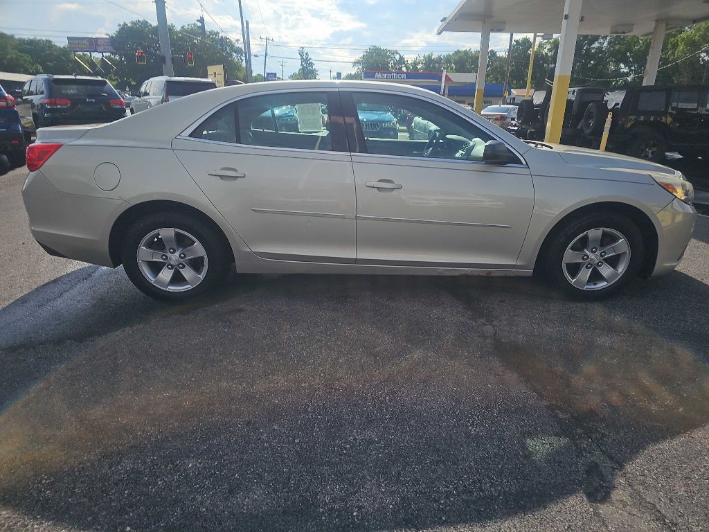 Photo 18 of this CHEVROLET MALIBU LS