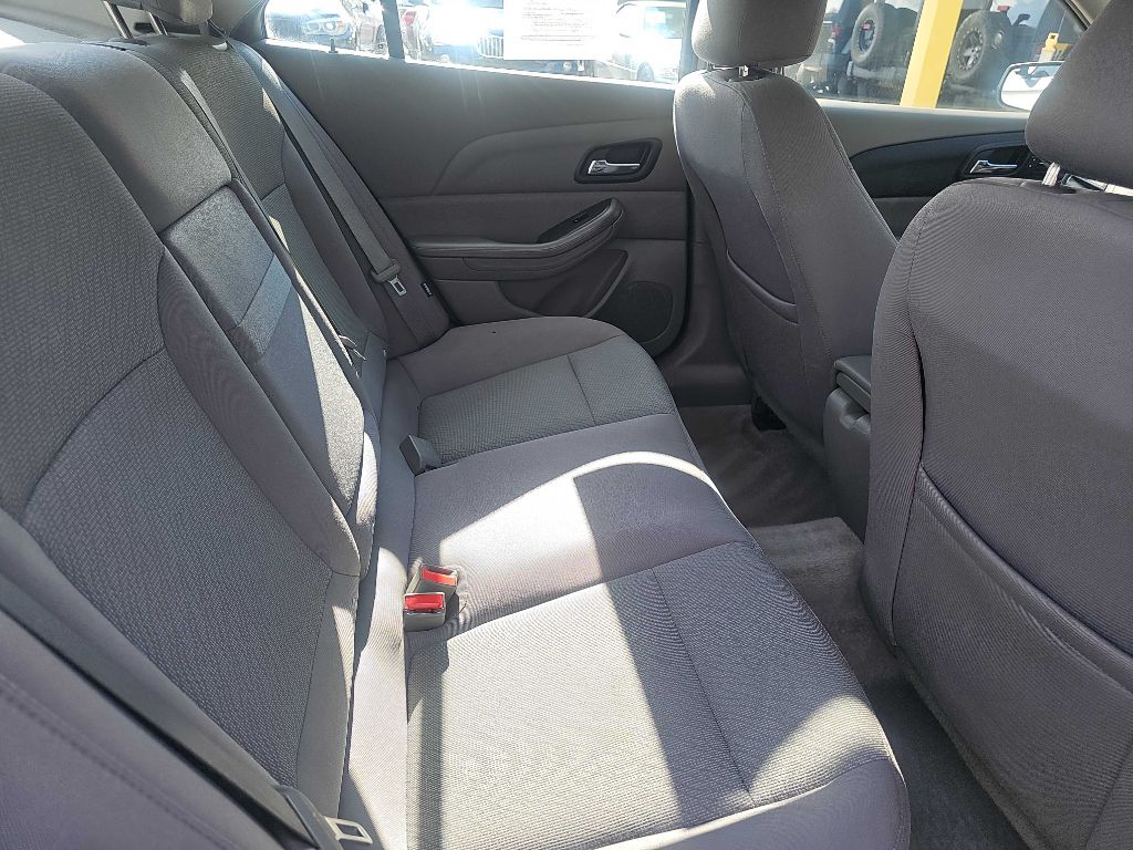 Photo 30 of this CHEVROLET MALIBU LS
