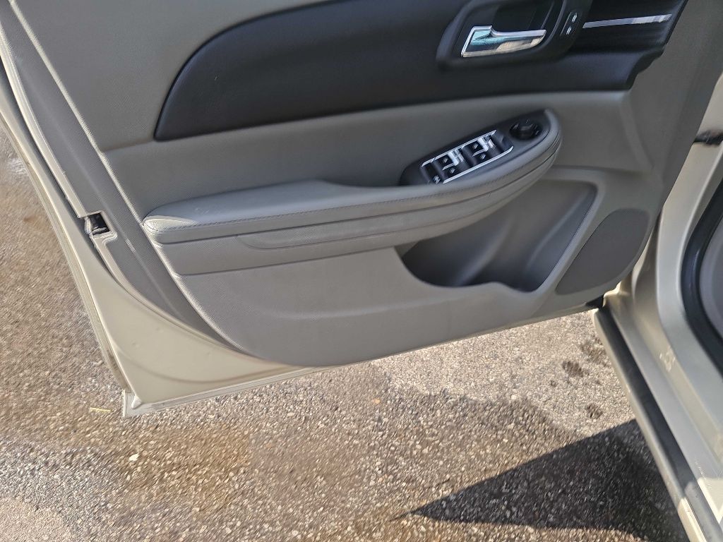 Photo 24 of this CHEVROLET MALIBU LS