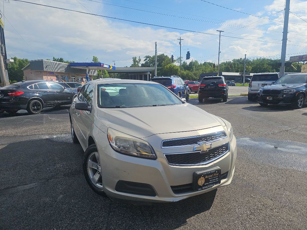 Photo 5 of this CHEVROLET MALIBU LS