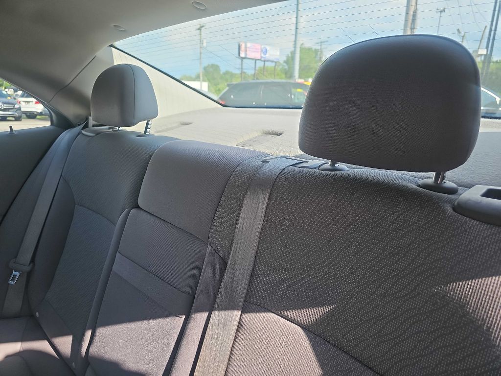 Photo 29 of this CHEVROLET MALIBU LS