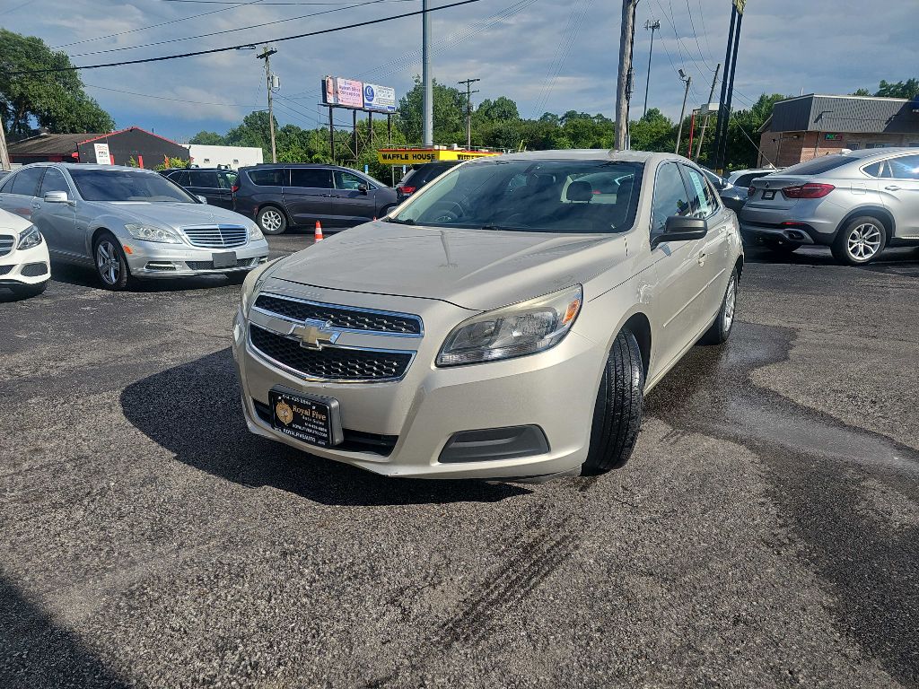 Photo 13 of this CHEVROLET MALIBU LS