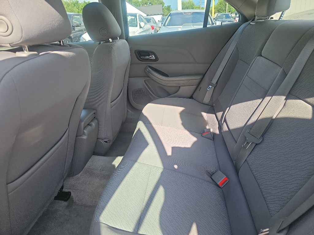 Photo 25 of this CHEVROLET MALIBU LS