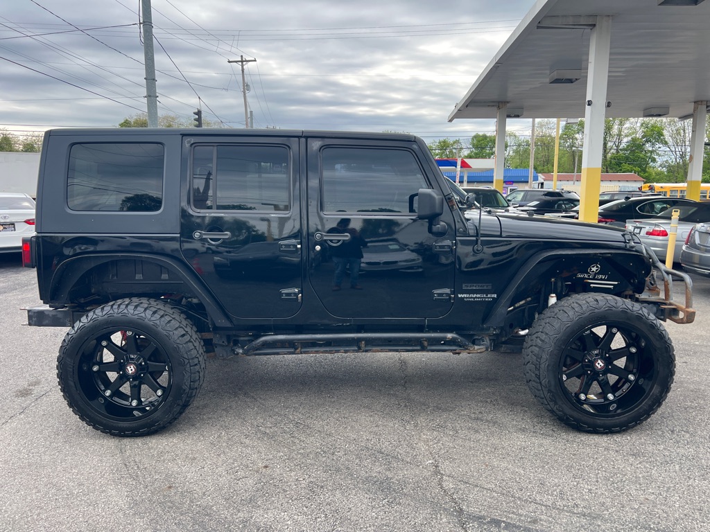 Photo 19 of this JEEP WRANGLER UNLIMI