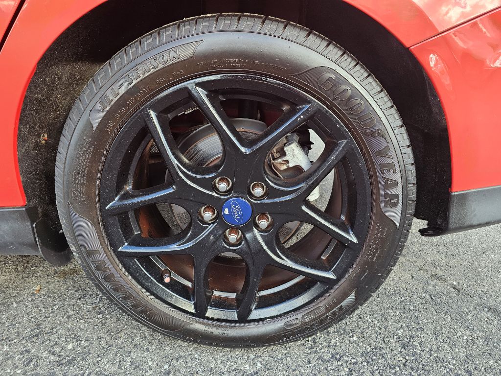 Photo 20 of this FORD FOCUS SE