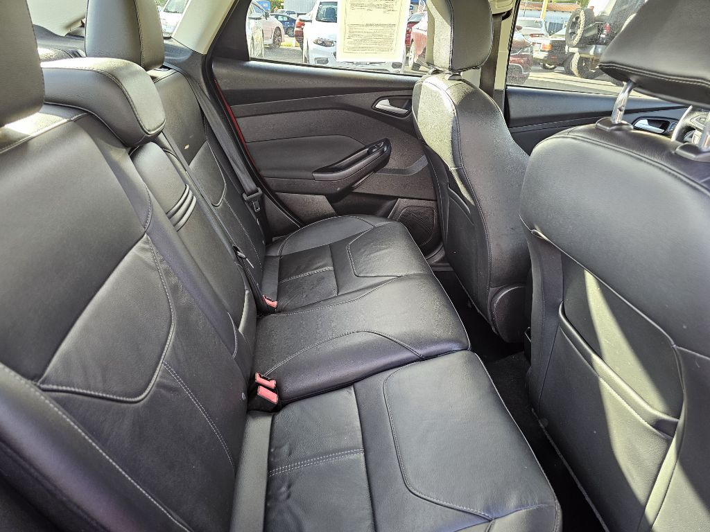 Photo 42 of this FORD FOCUS SE