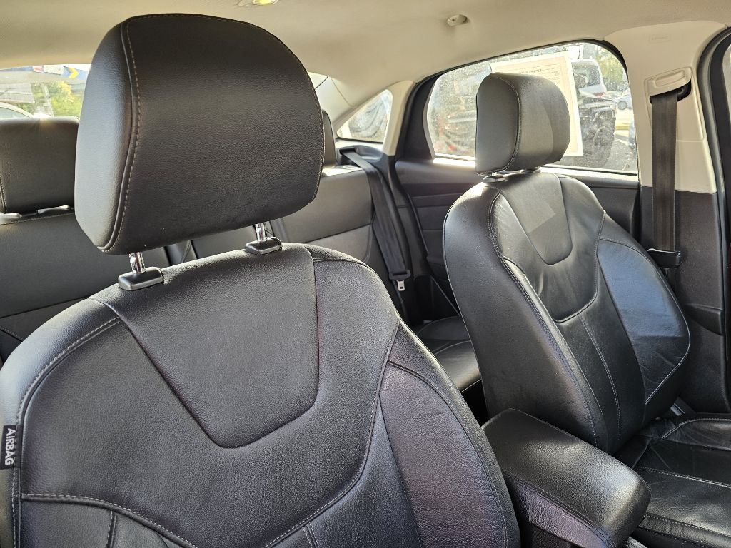 Photo 47 of this FORD FOCUS SE