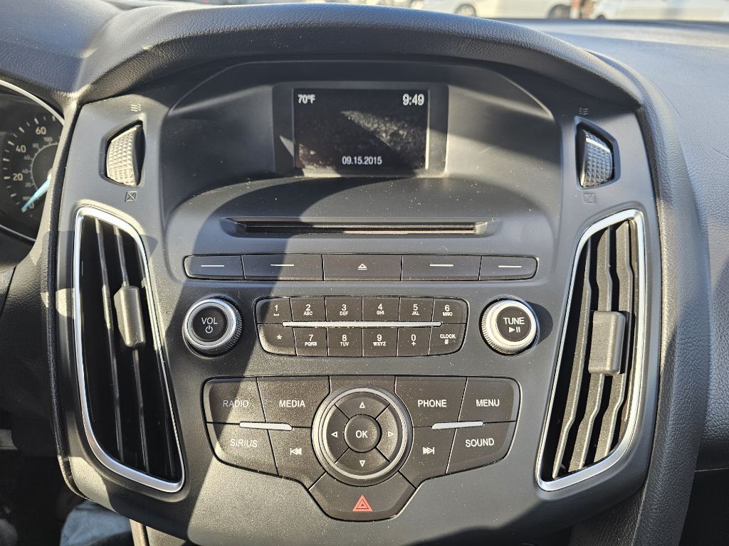 Photo 26 of this FORD FOCUS SE