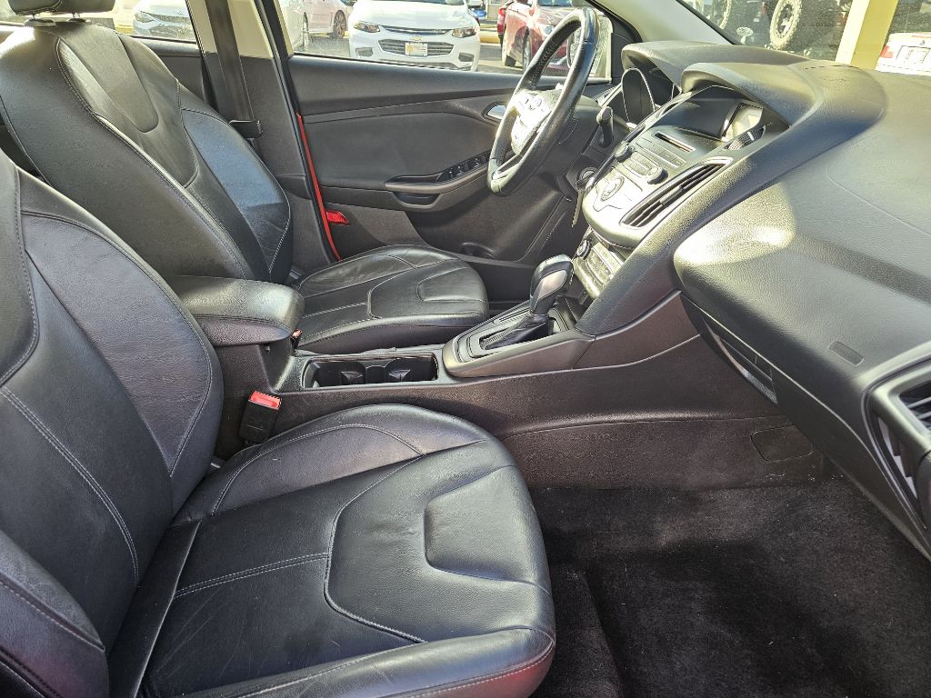 Photo 46 of this FORD FOCUS SE