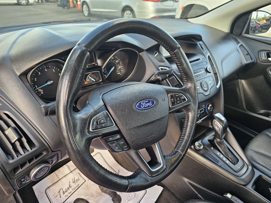 Photo 21 of this FORD FOCUS SE