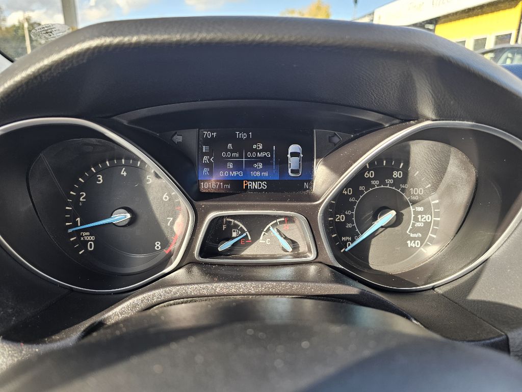 Photo 34 of this FORD FOCUS SE
