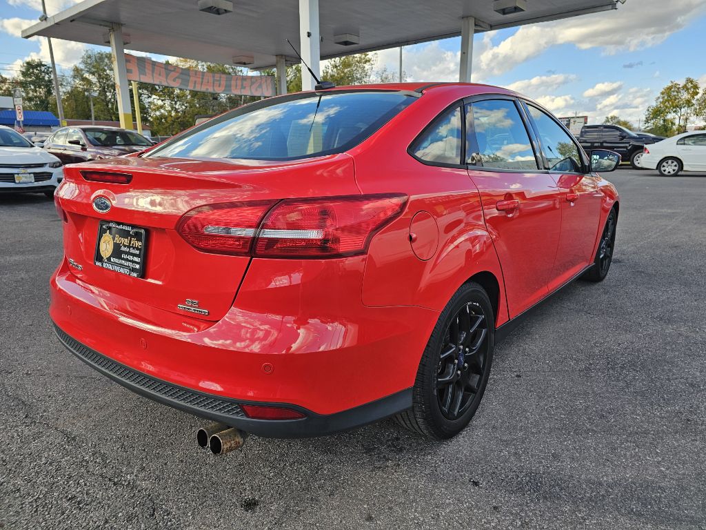Photo 13 of this FORD FOCUS SE