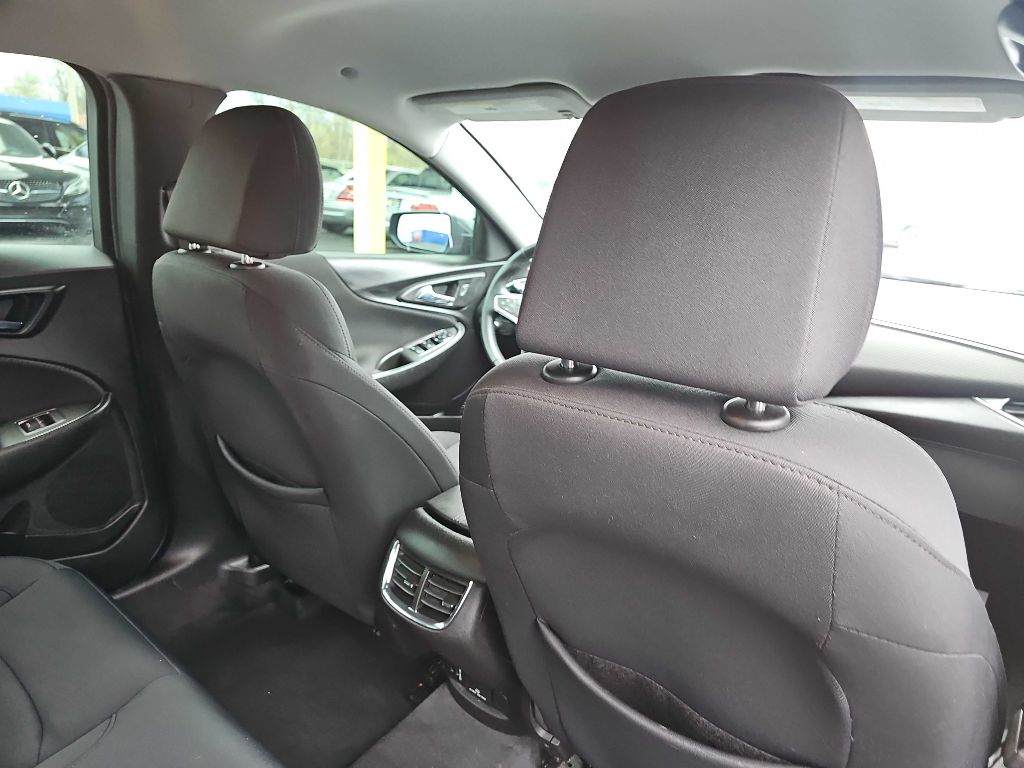 Photo 42 of this CHEVROLET MALIBU LT