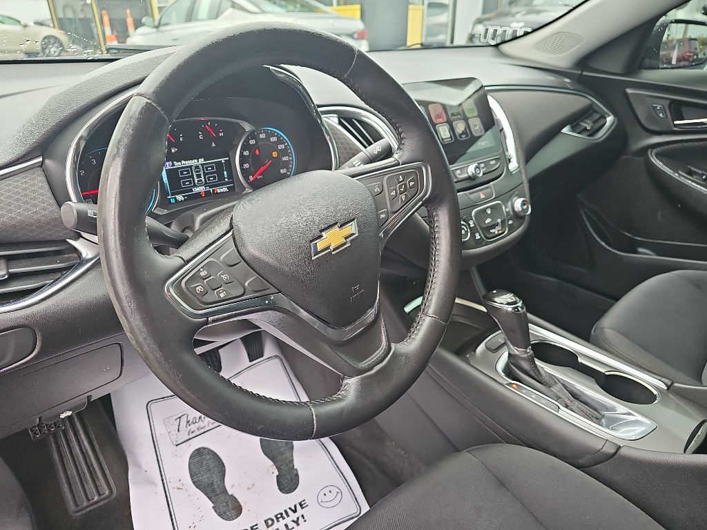 Photo 24 of this CHEVROLET MALIBU LT
