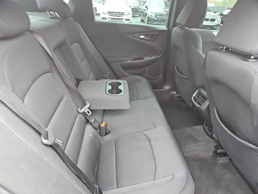 Photo 40 of this CHEVROLET MALIBU LT
