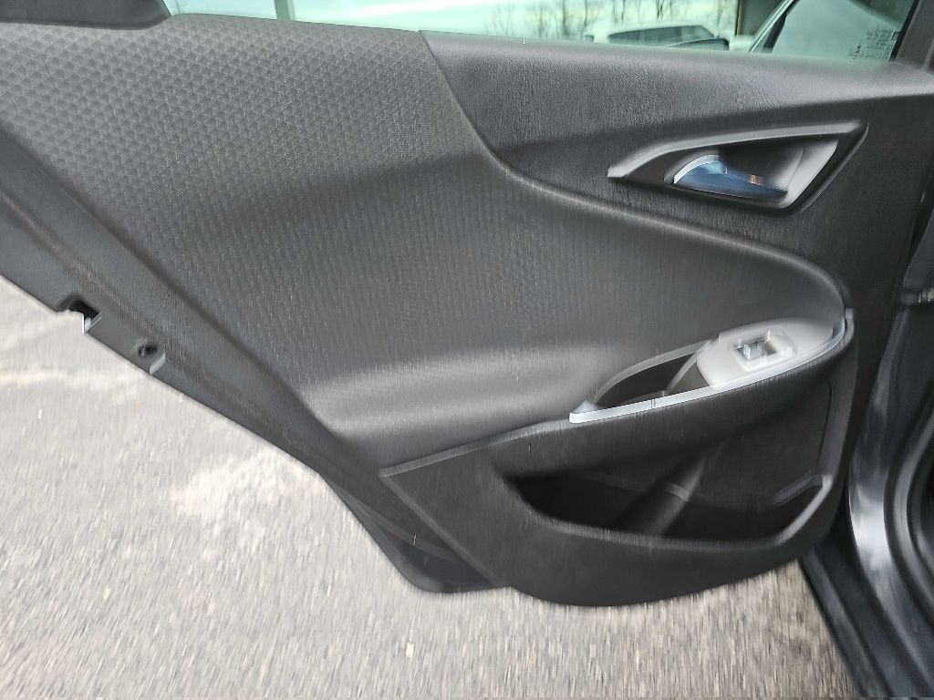 Photo 39 of this CHEVROLET MALIBU LT