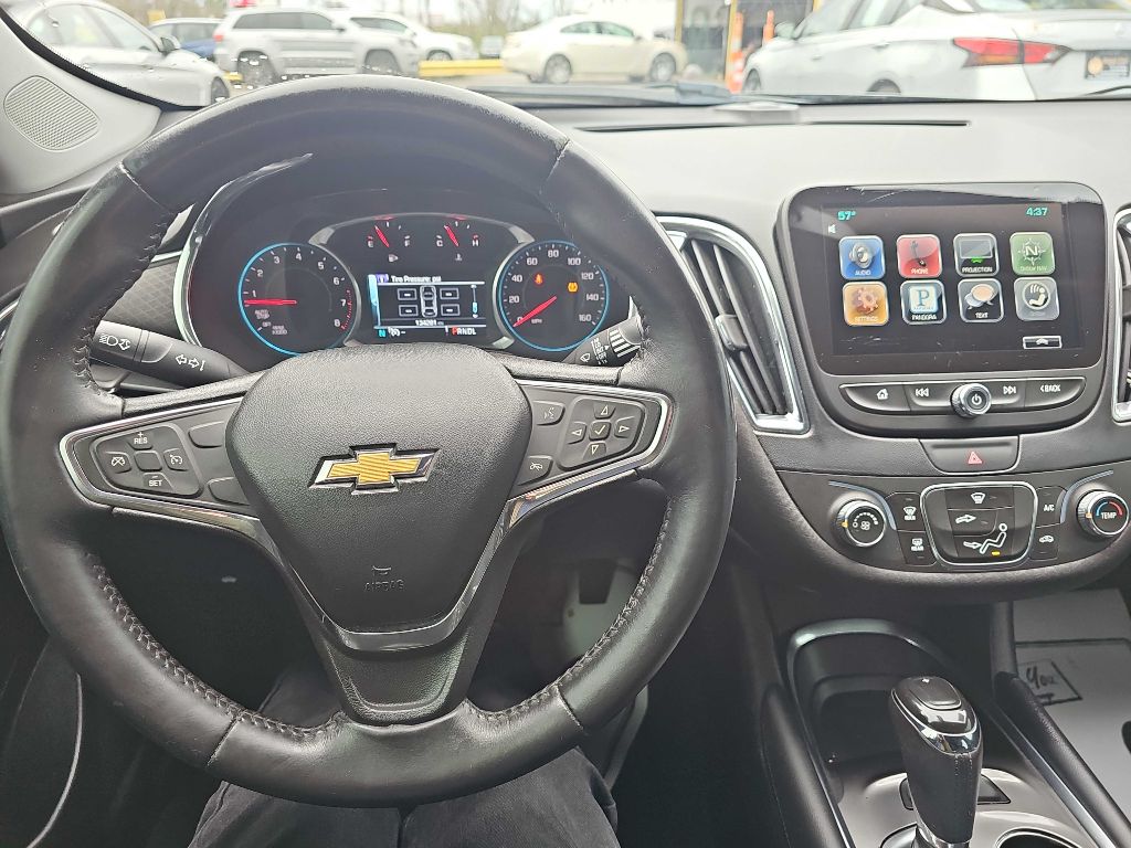 Photo 35 of this CHEVROLET MALIBU LT