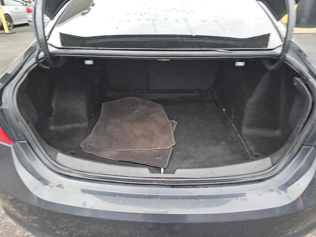 Photo 41 of this CHEVROLET MALIBU LT