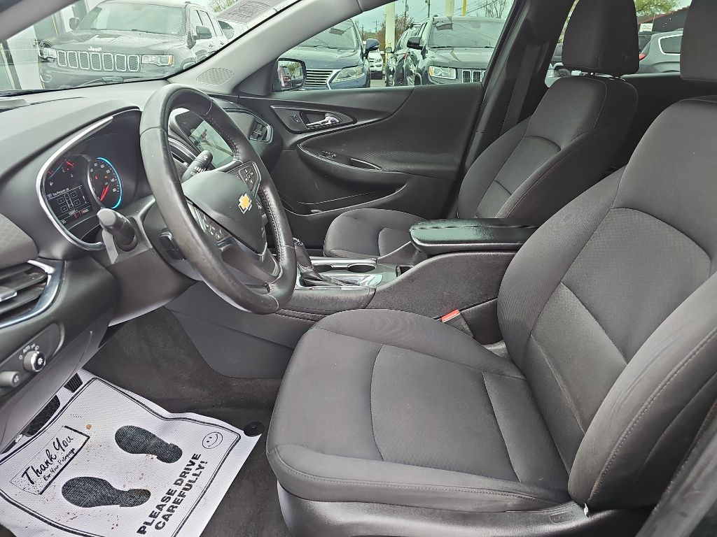 Photo 21 of this CHEVROLET MALIBU LT