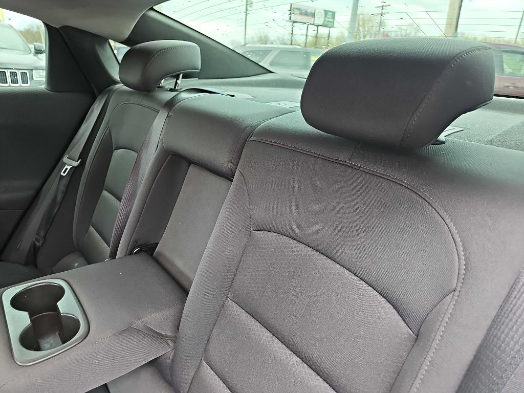 Photo 44 of this CHEVROLET MALIBU LT