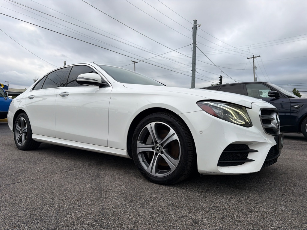 Photo 58 of this MERCEDES-BENZ E300 4MATIC
