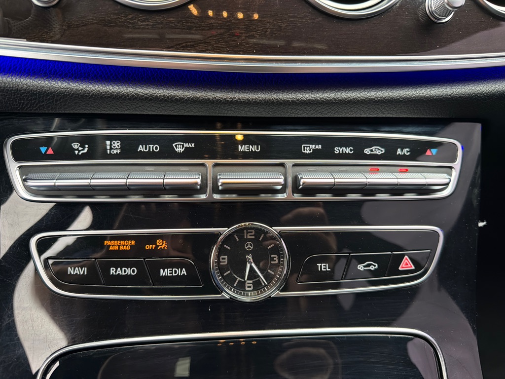 Photo 49 of this MERCEDES-BENZ E300 4MATIC