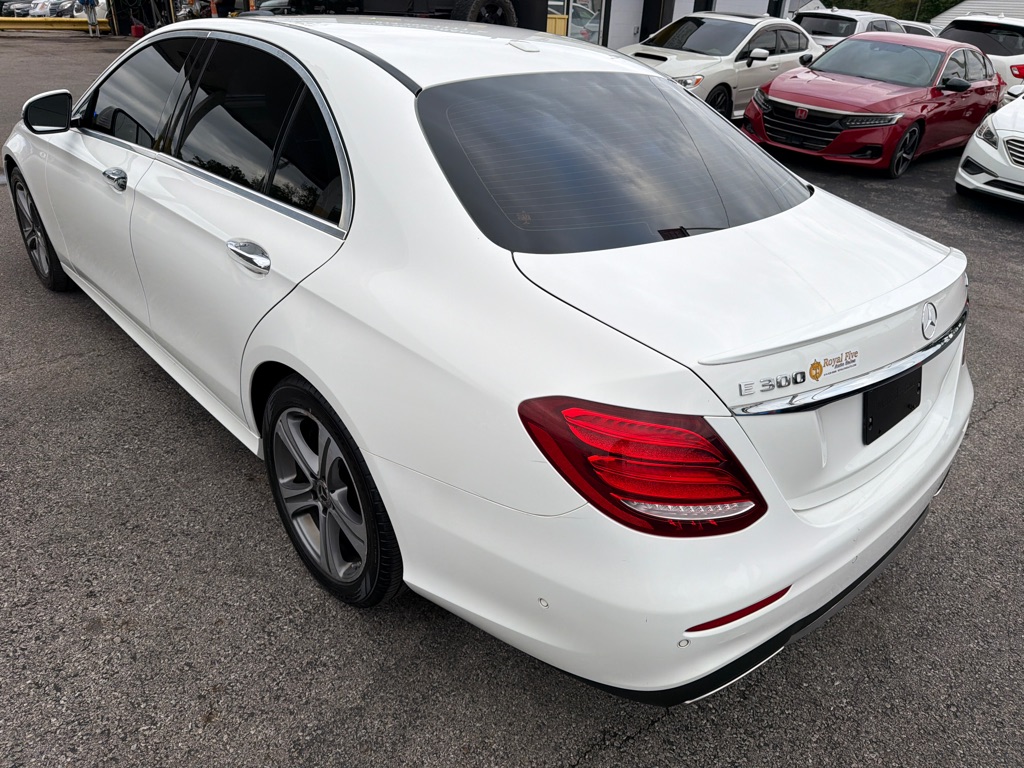 Photo 11 of this MERCEDES-BENZ E300 4MATIC