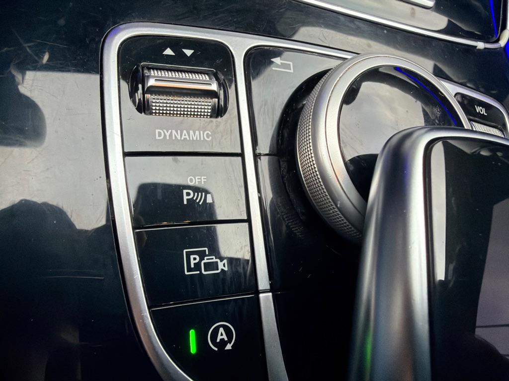 Photo 56 of this MERCEDES-BENZ E300 4MATIC