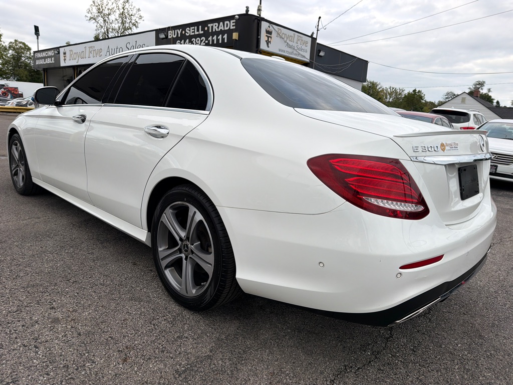 Photo 10 of this MERCEDES-BENZ E300 4MATIC