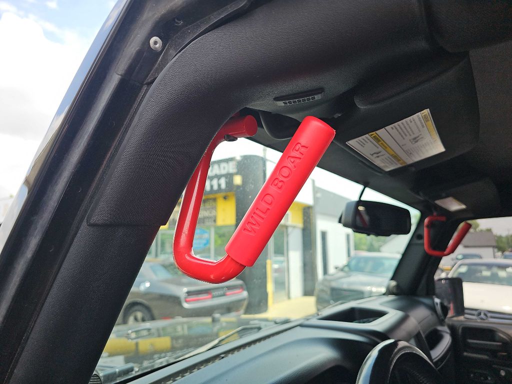Photo 28 of this JEEP WRANGLER UNLIMI