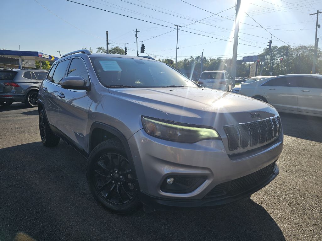 Photo 2 of this JEEP CHEROKEE