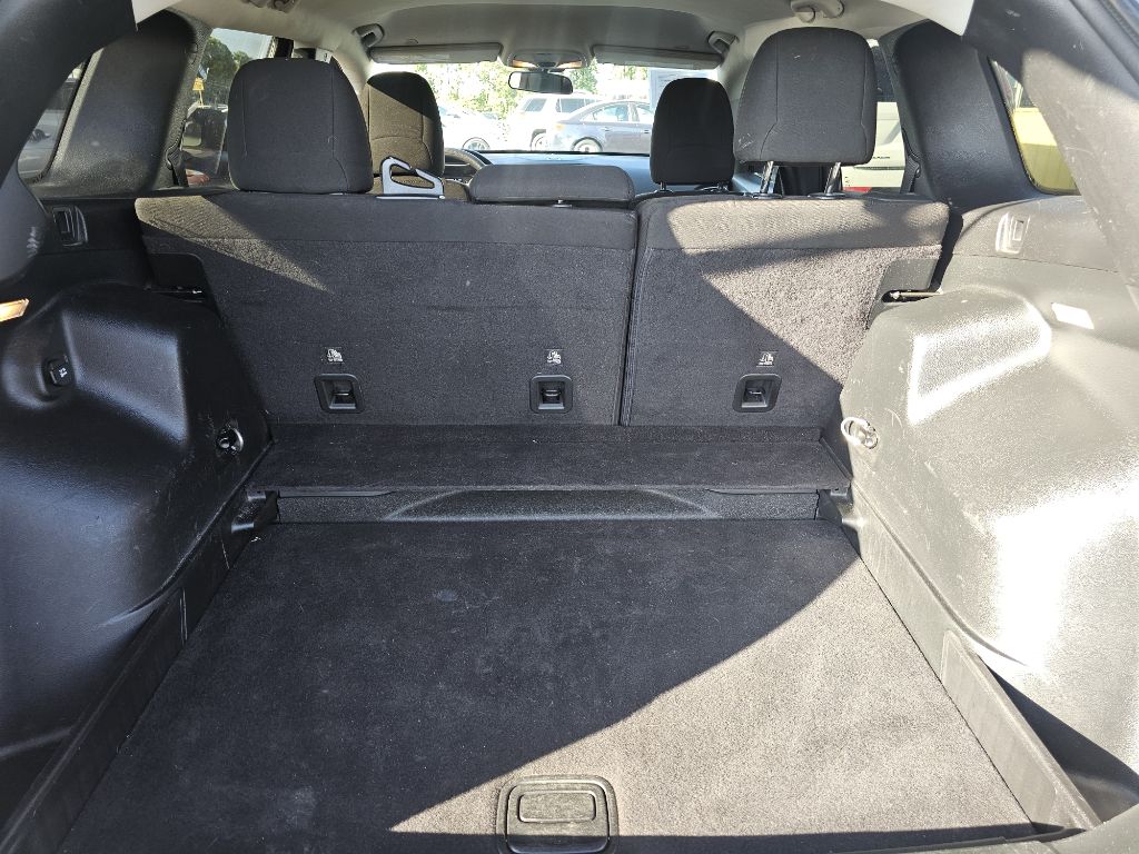 Photo 36 of this JEEP CHEROKEE